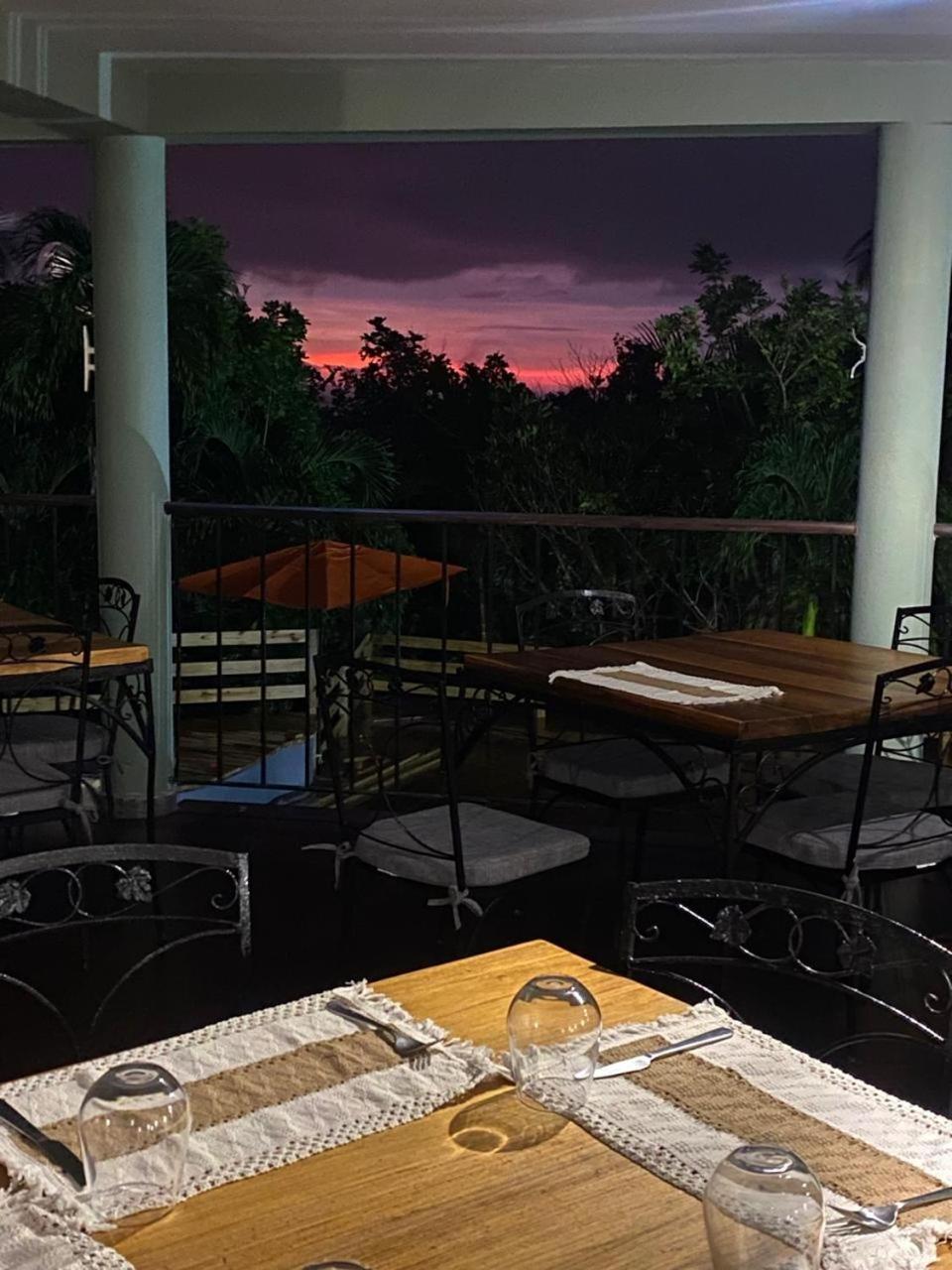 Lf Jungle Retreat Hotel Drapers Bagian luar foto